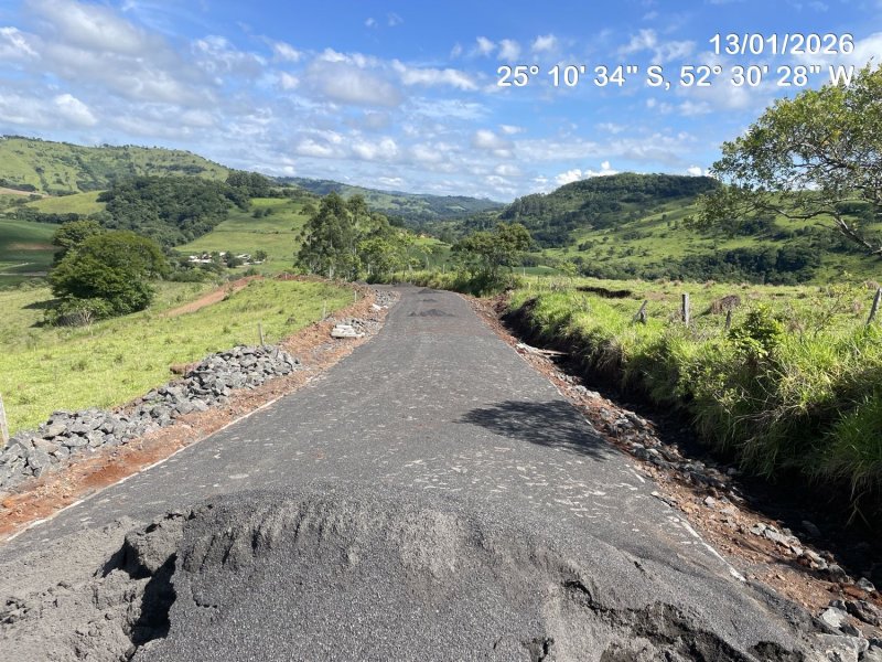 Obras seguem em andamento mesmo durante o período de férias